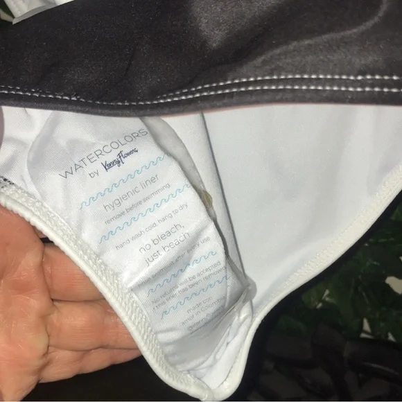 Kenny Flowers The Rio One Piece Toucan Open Side Swimsuit M/L - Picture 5 of 7